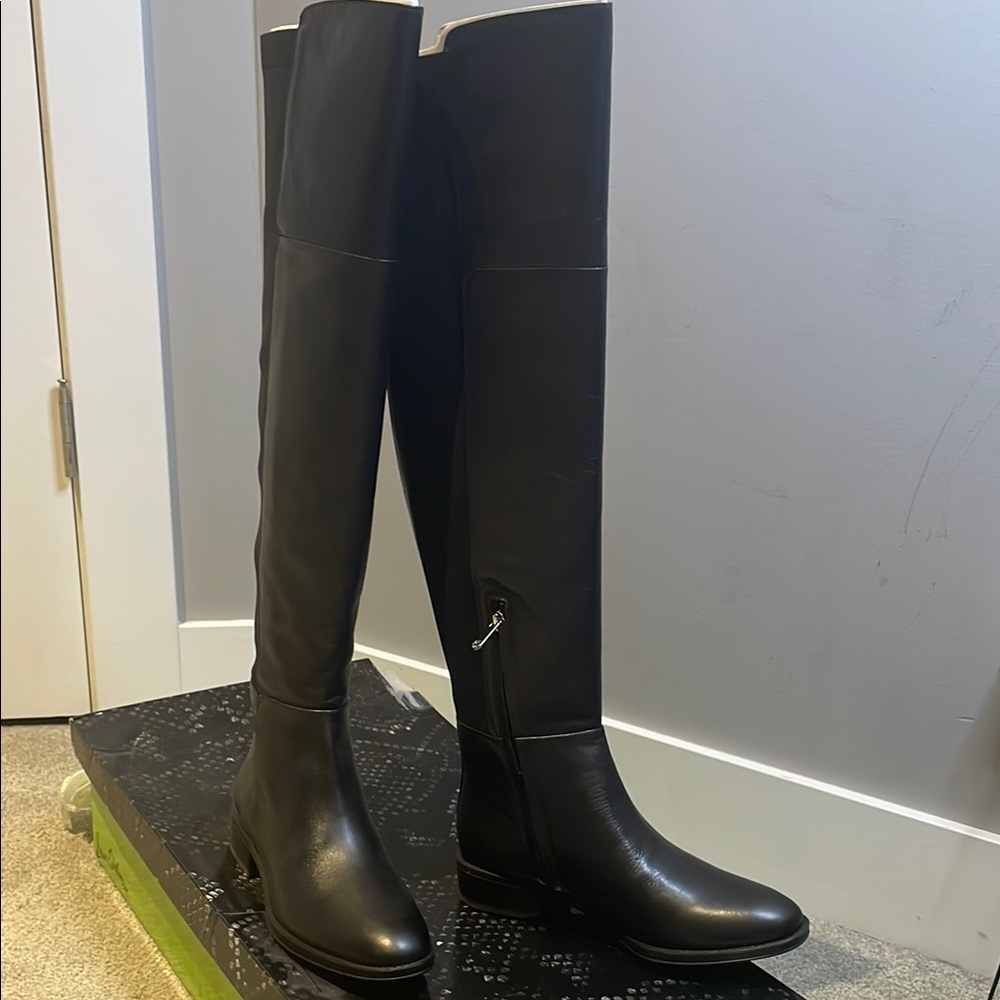 Women's Black Knee-High Boots